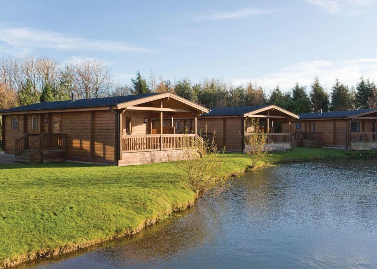 Dacre Lakeside Park Brandesburton Exterior photo