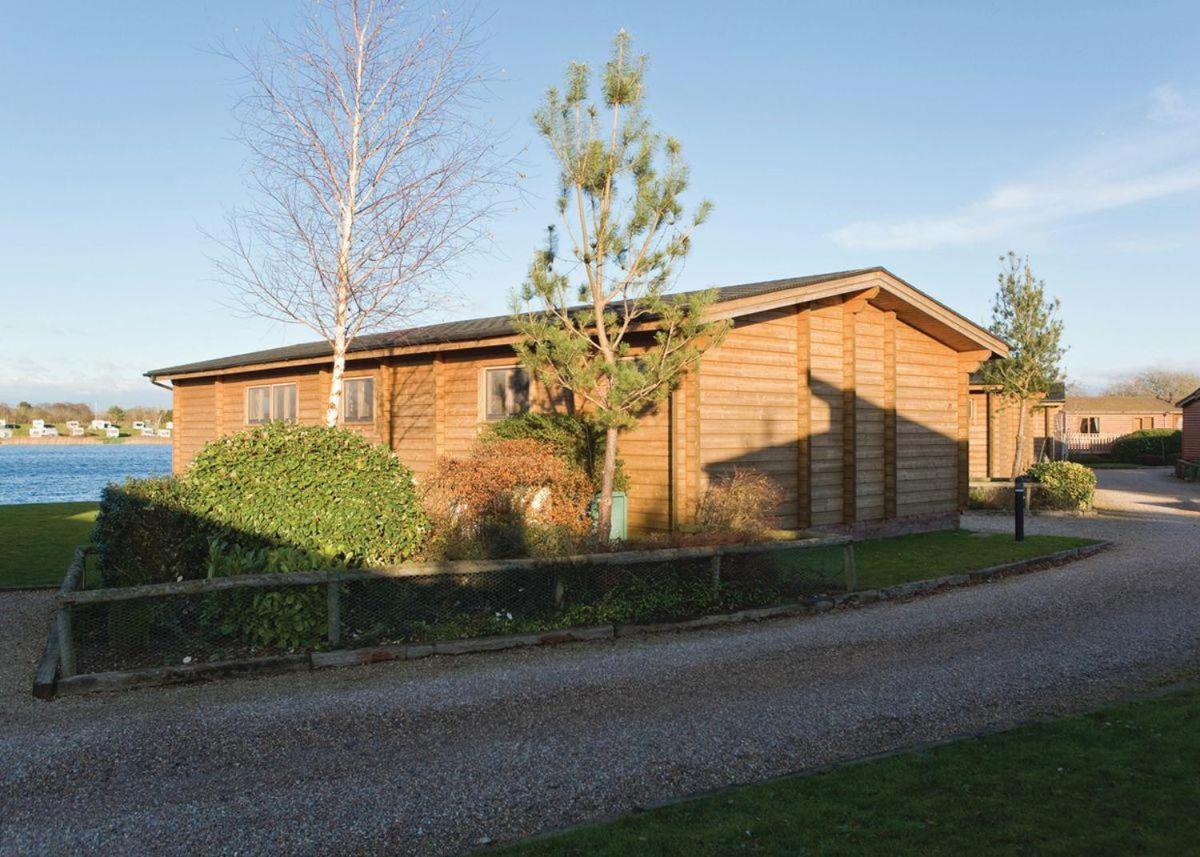 Dacre Lakeside Park Brandesburton Exterior photo