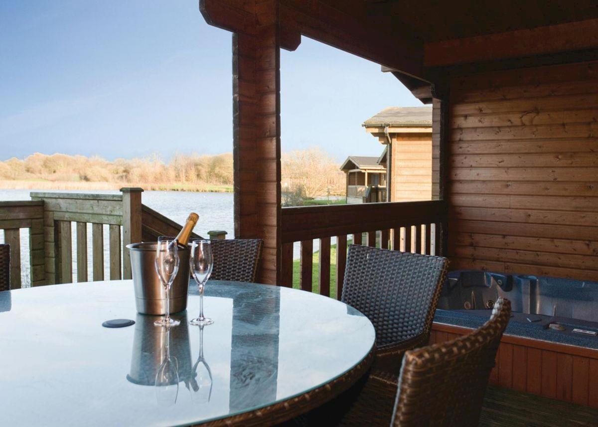 Dacre Lakeside Park Brandesburton Exterior photo